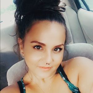 Meet your Posher, Tiffany